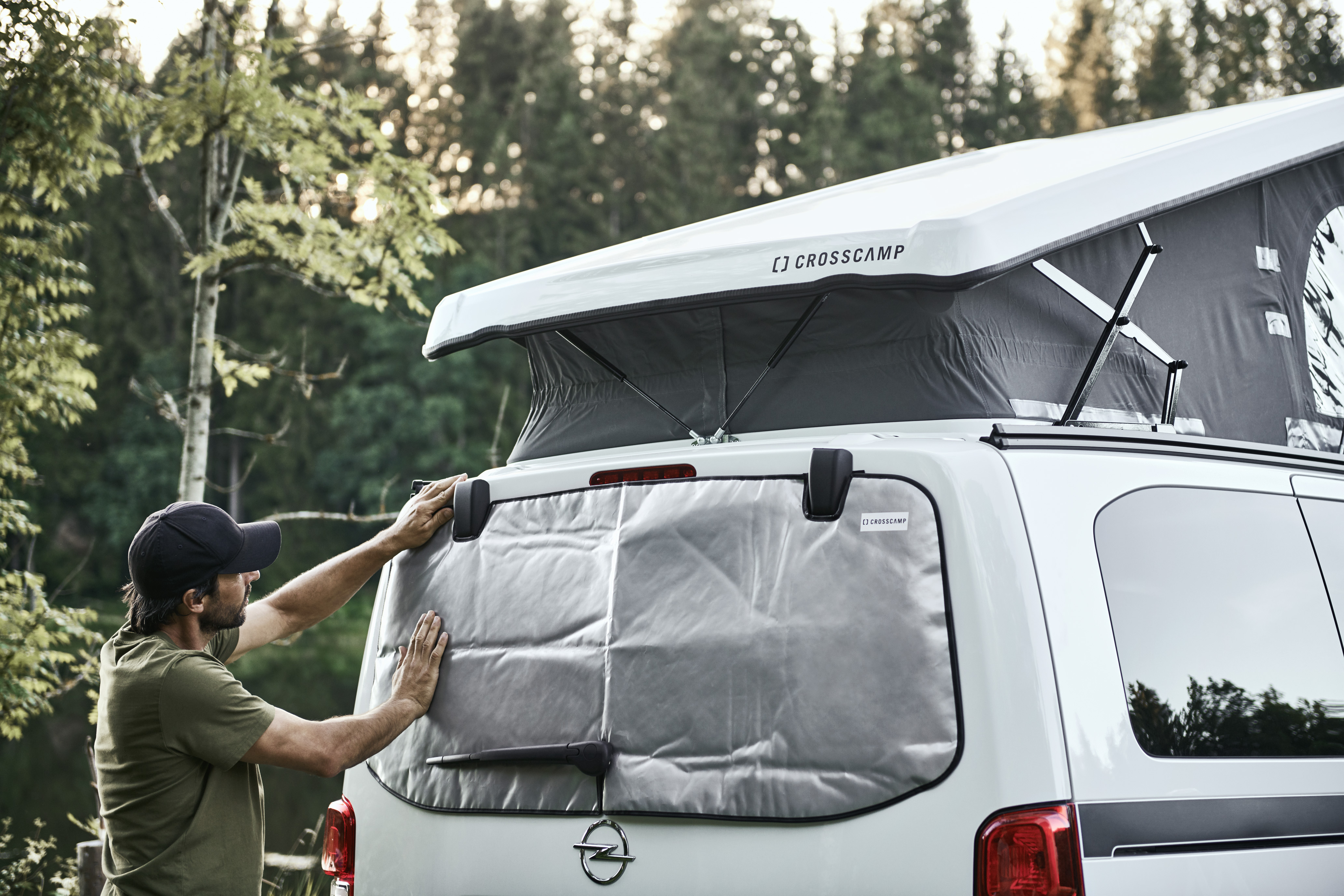 CROSSCAMP Heckfensteraußenisolierung