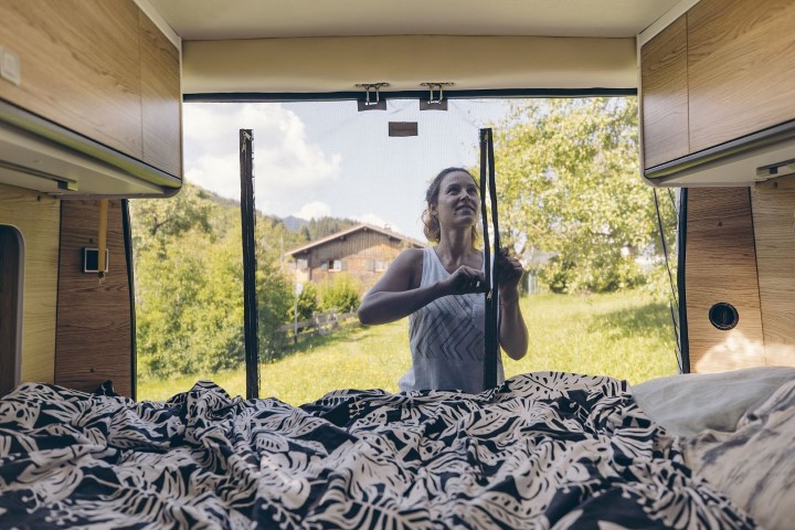 Sunlight Moskitonetz für Hecktüren Campervan Cliff