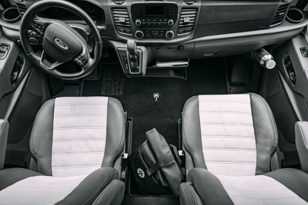 Sunlight Fahrerhausteppich für T-/A- Modelle/Camper Vans auf FORD Transit Schaltgetriebe