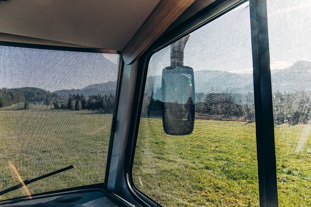 Sunlight Sonnen-Screen-Einsatz für Integrierte Reisemobile