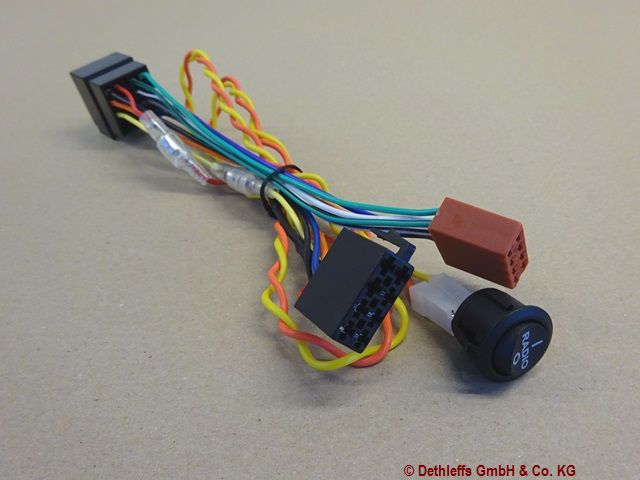 Sunlight Radio-Wipp-Schalter Adapterkabel ISO-ISO mit Schalter für ZENEC Z-E4626 und Z-E3726